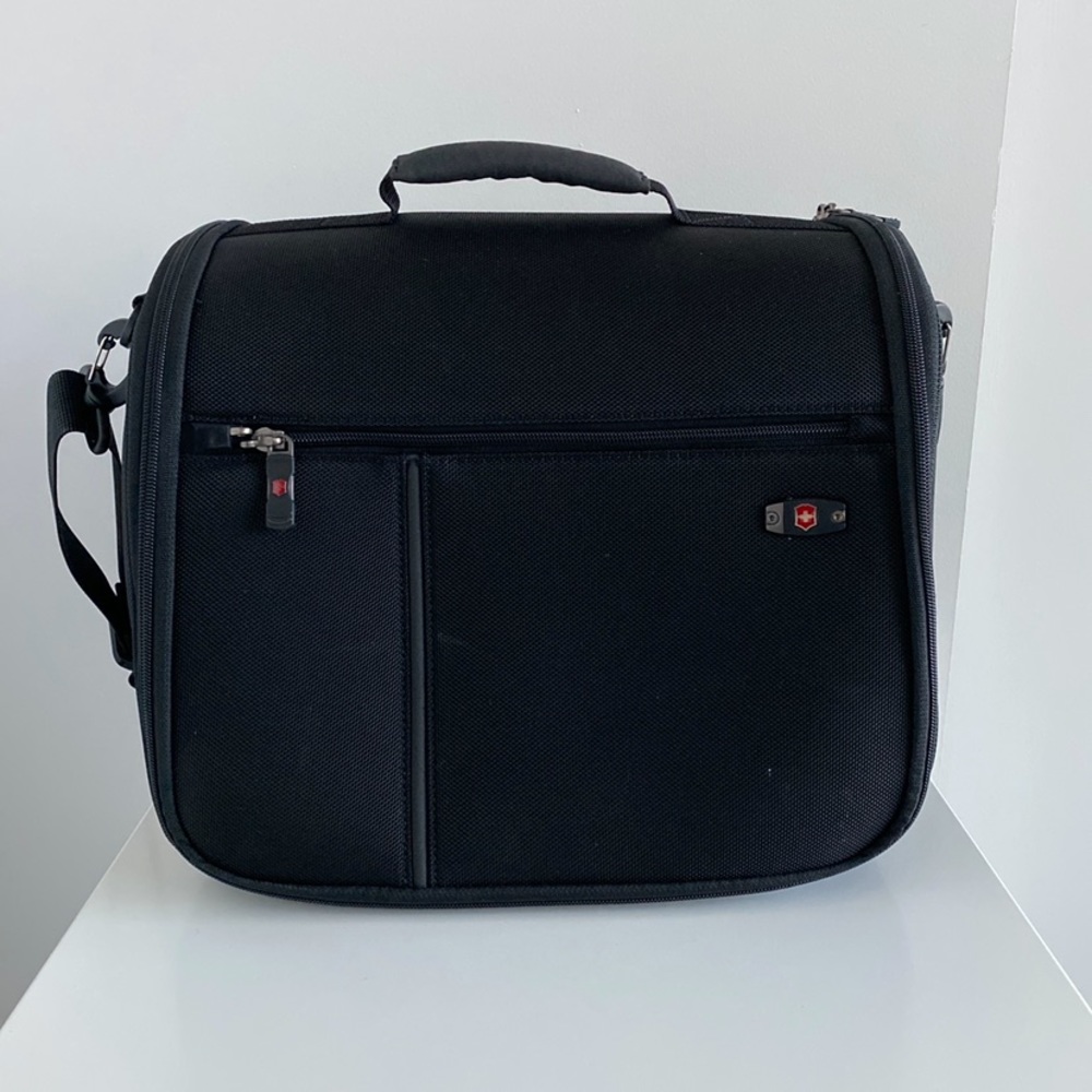 Victorinox Swiss Army Hanging Bag